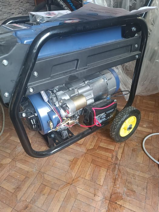 Продам новый бензогенератор