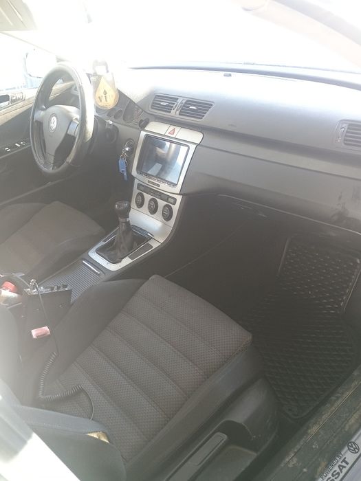 Vând passat B6 motor 2L