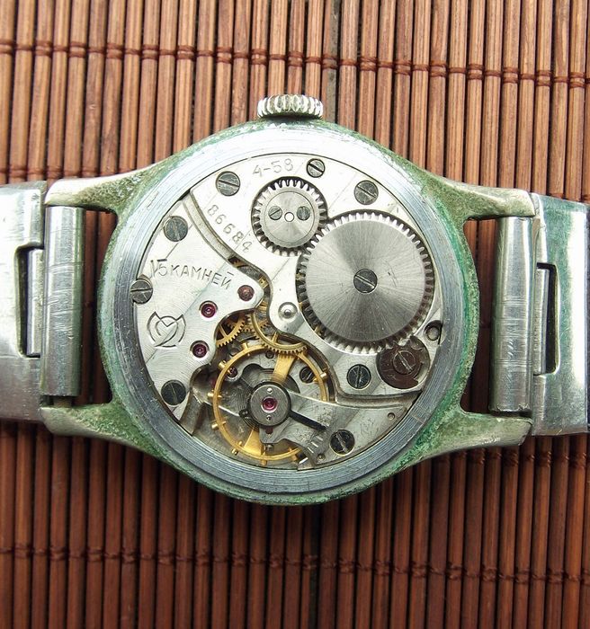 Механизм от часов "победа" "полет" "чайка "