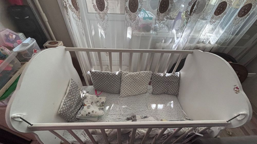 Продам детскую кроватку