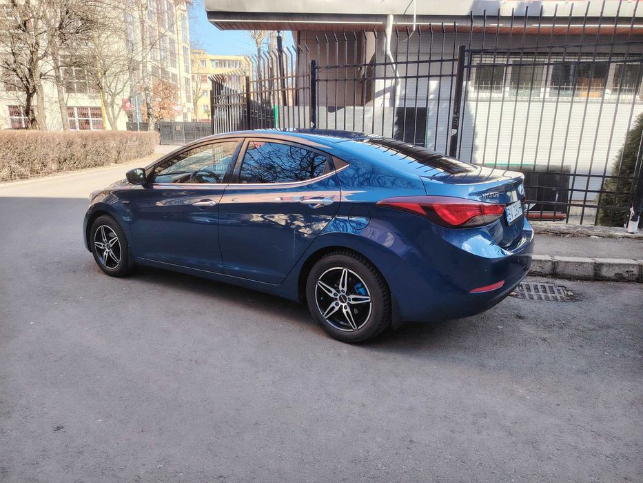 Elantra 1.6 benzină 2015