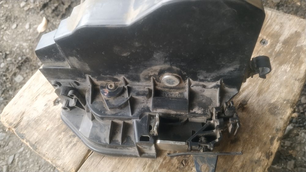 Замок двери БМВ Х5 (кузов Е 70)