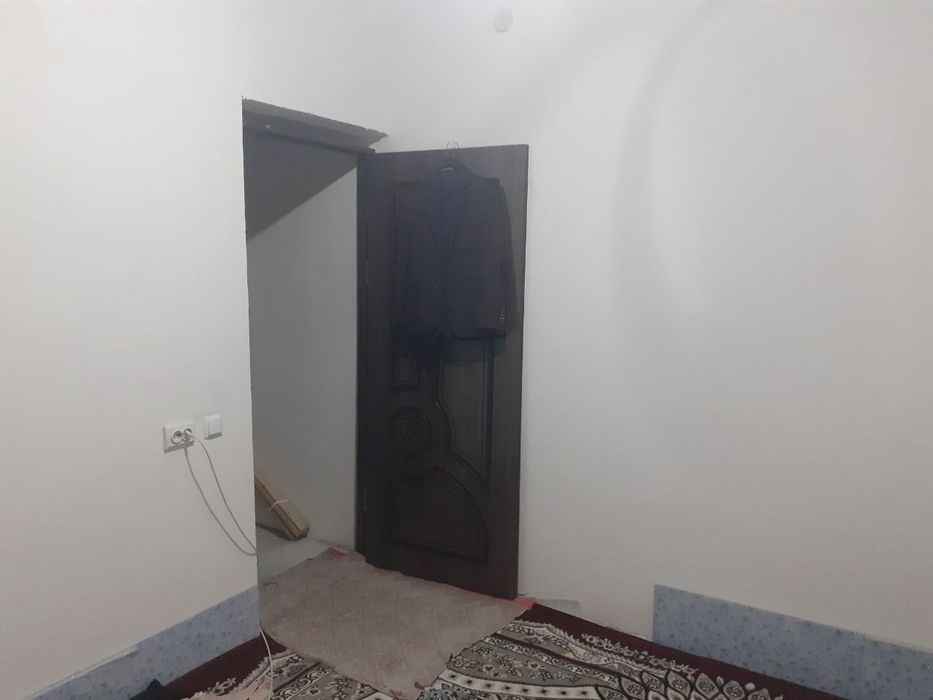 13мкр51кв ли 4 этаж янги домдан квартира сотиладт