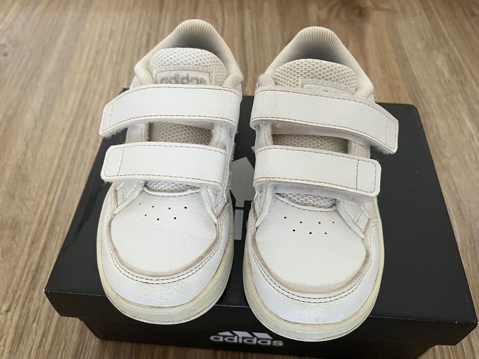 Детски обувки Adidas 25 номер