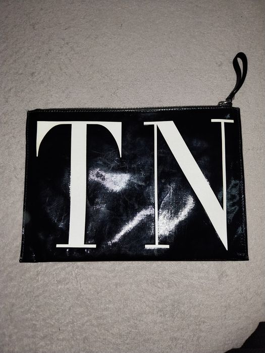 Vând geanta Valentino originala !