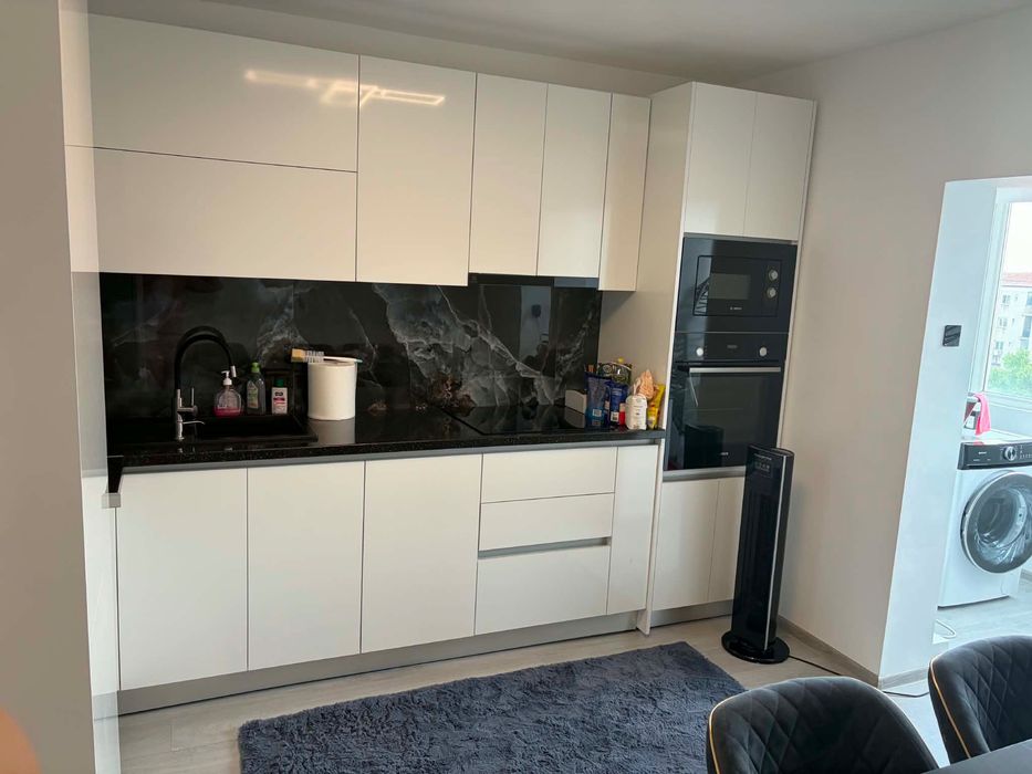 Apartament cu 2 camere !!