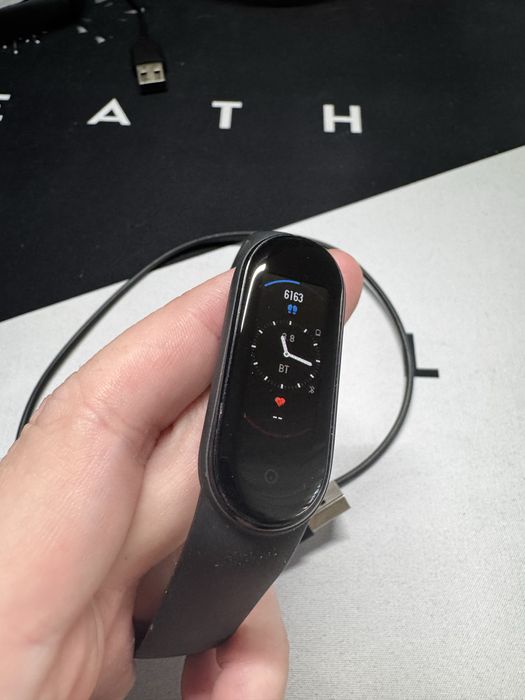 Продаю Mi Band 4, 5