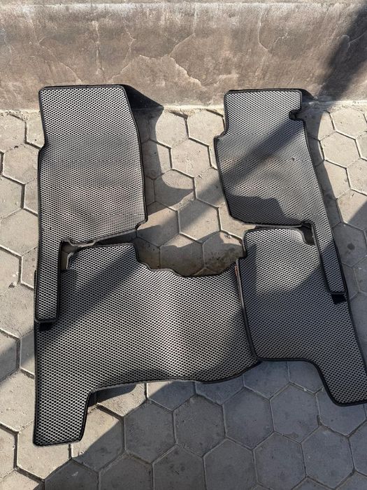 Ева коврик на mitsubishi pajero 2
