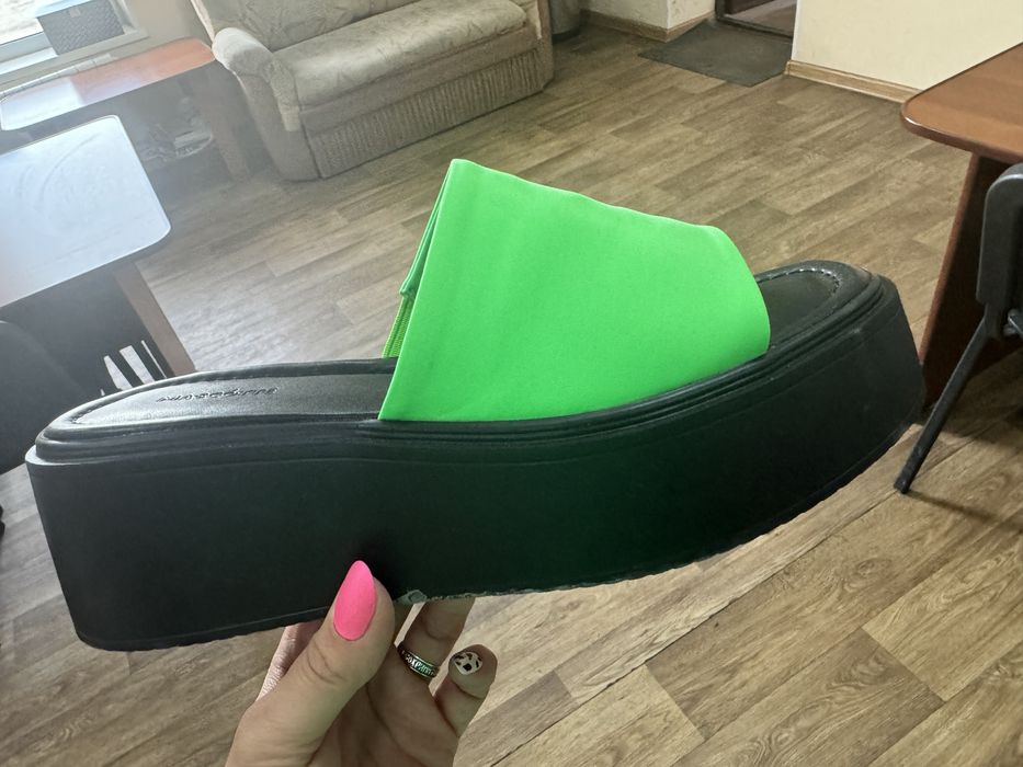 Шлепки женские