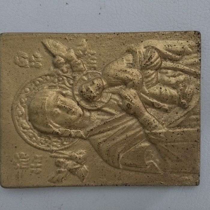 Метални декорации