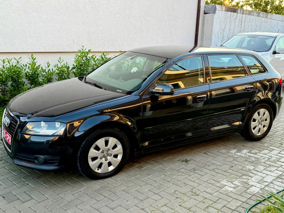 Audi a3 / an 2013 / 1.6 tdi . Adus pe roti , import belgia