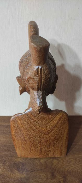 Sculptura africana - bust femeie