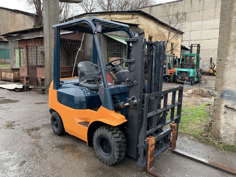 Toyota 7FG15 Вилочный погрузчик
