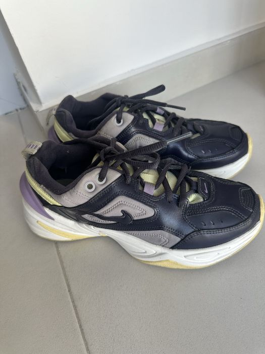 Женские кроссовки Nike M-techno