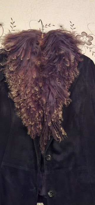 Продам весеннее полупальто, замша