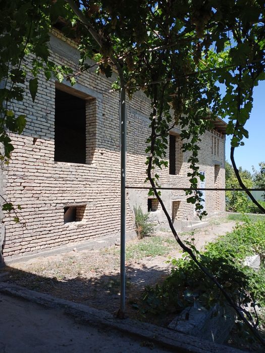 Уй срочно сотилади 16 соток