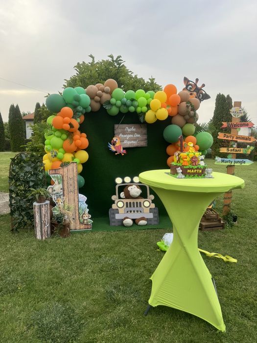 Шатри,маси и кетъринг оборудване под наем!