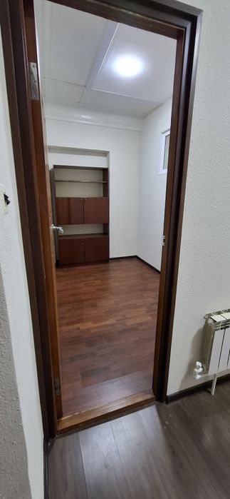 Квартира бор. Катта йул юзида.