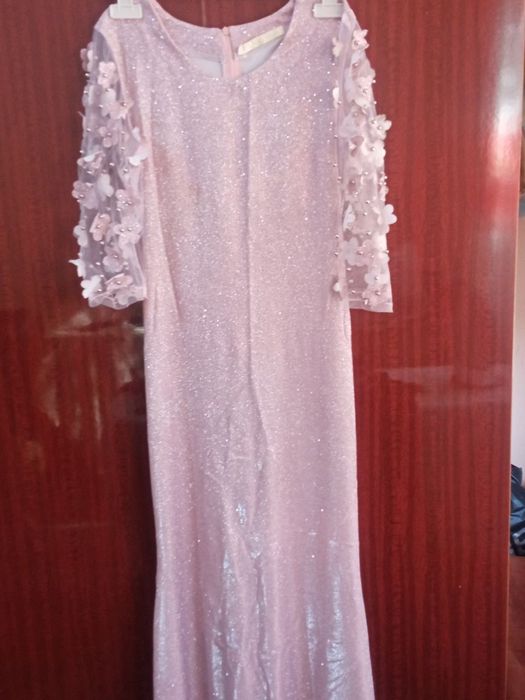 Продам вечерние платья женские подростковые