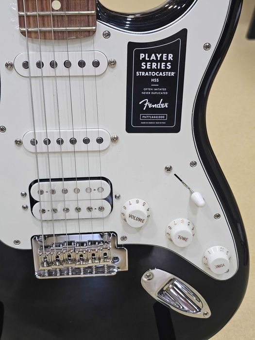 ギター FENDER / Player Stratocaster HSS PF BLK Fender player strat hss pf blk Craiova • OLX.ro