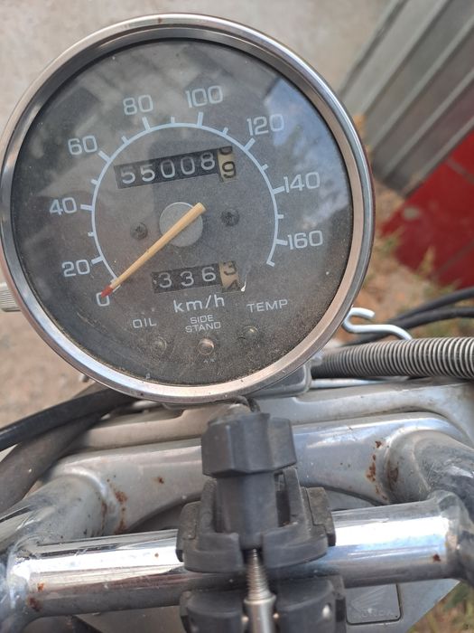 Vând Honda Shadow an 1992  acte în regulă plus fiscal, Trebuie baterie! Preț 1000de euro.