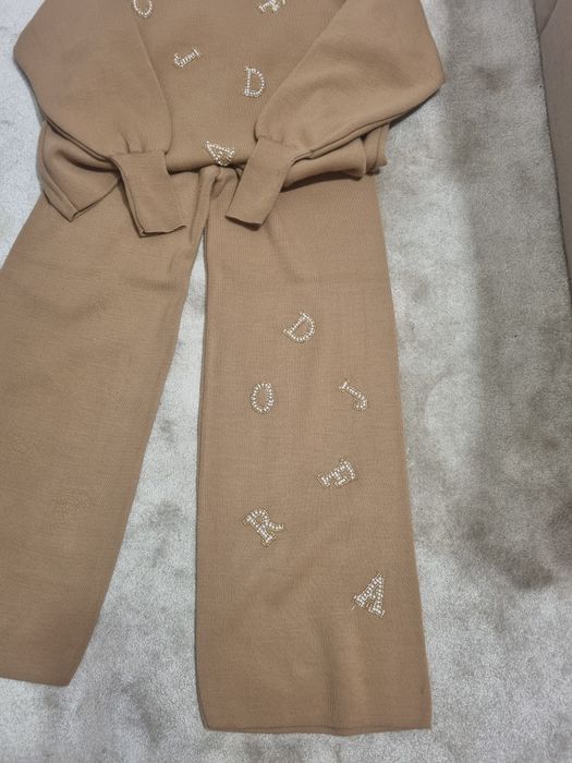 Комплект в цвят екрю, Djofra