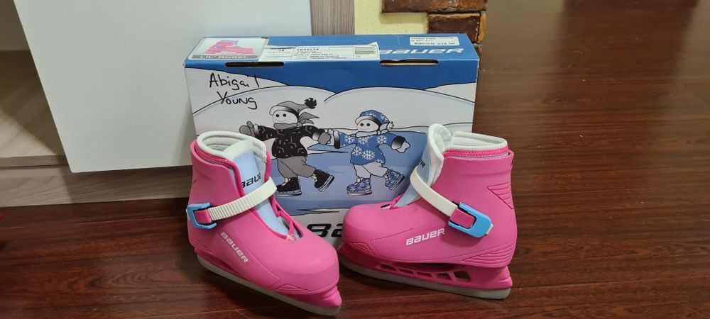 Коньки новые,для девочек