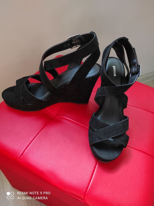 Летни  велурени санадали PIMKE