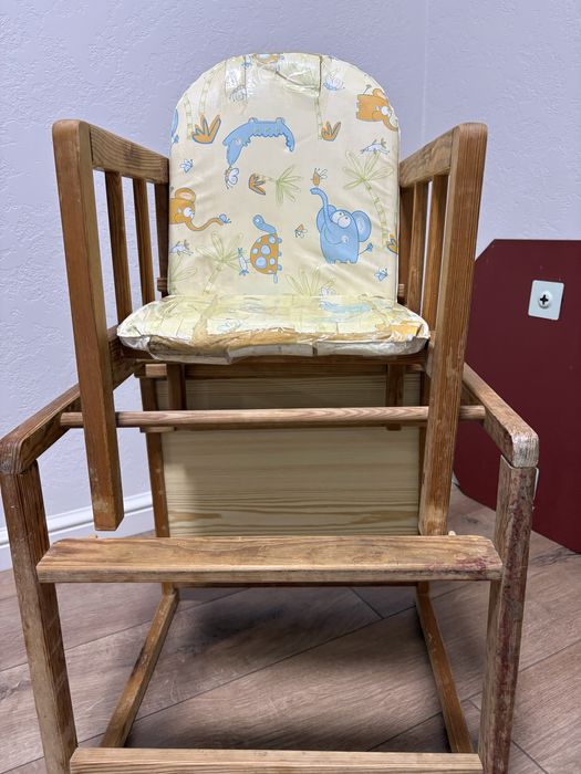 Отдам даром детский стул