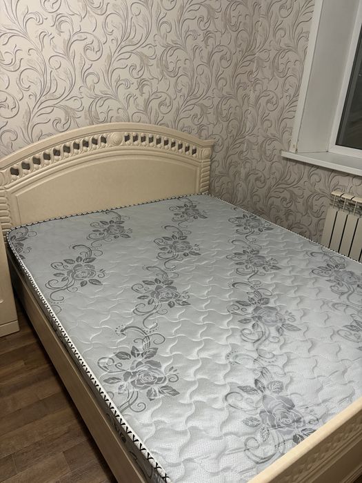 Спальный гарнитур в отличном состоянии