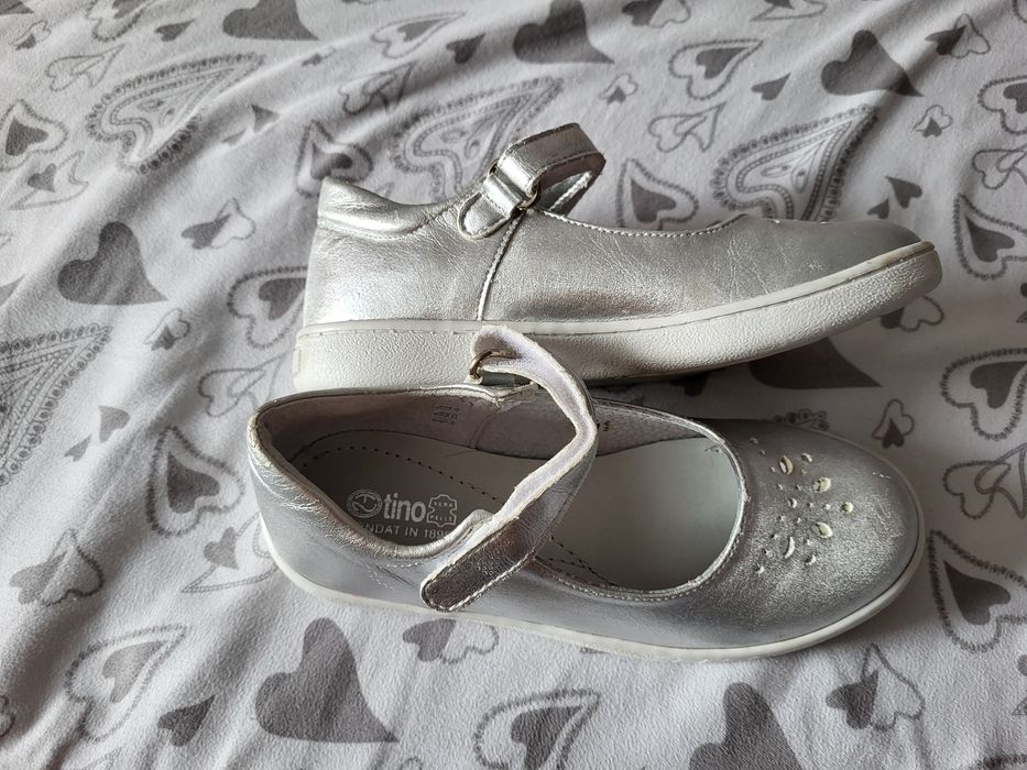 De vanzare pantofi nr 34