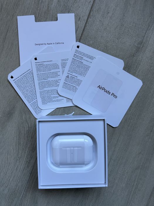 air pods pro 2 noi in cutie