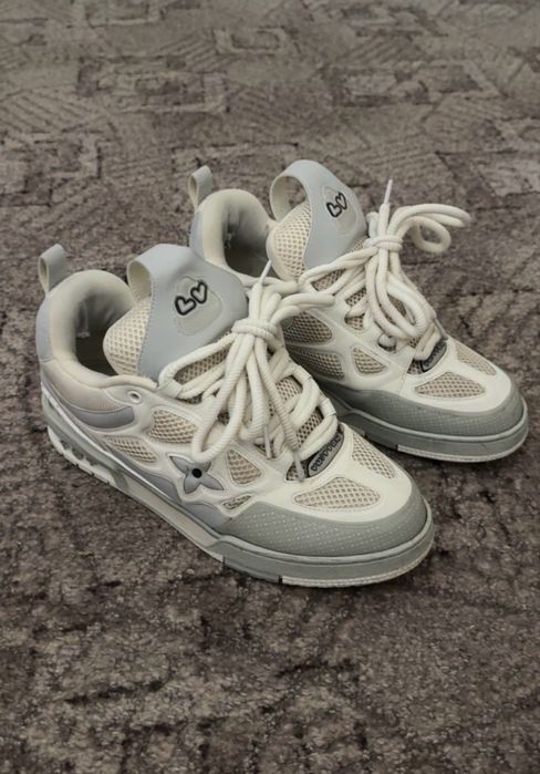 Louis Vuitton Skate Gri cu Alb