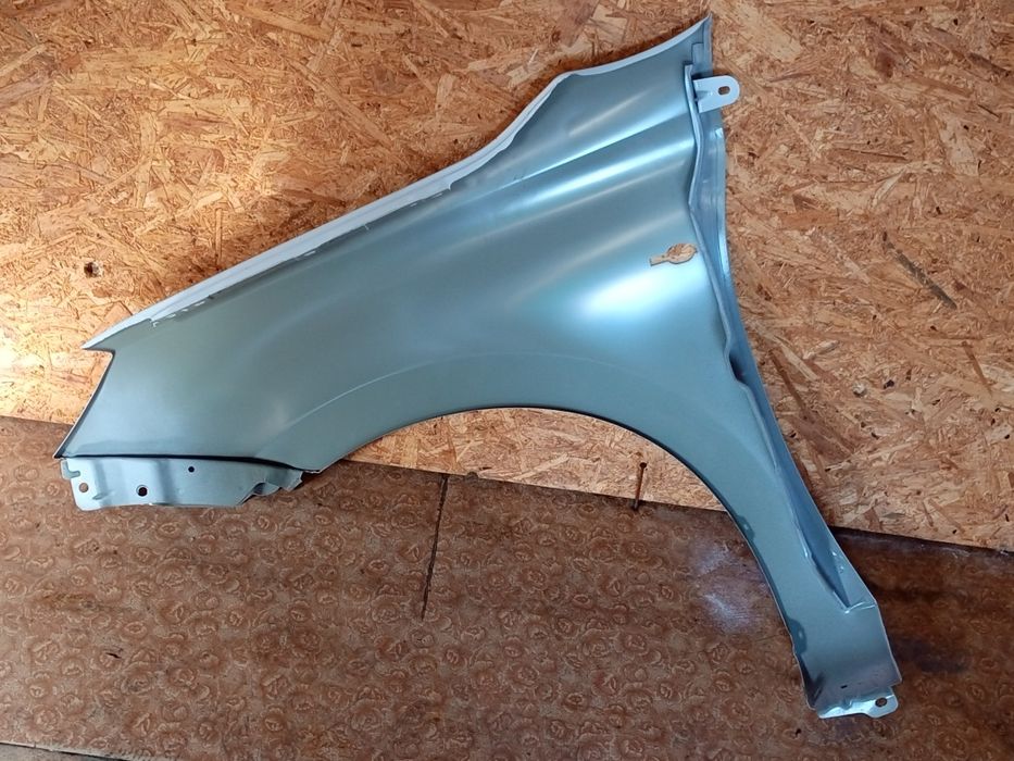 Продам крыло переднее гранта фл