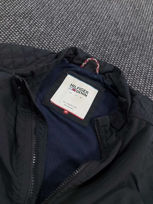 Tommy hilfiger тънко яке M размер