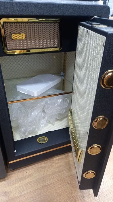 Калитли ва кодли электронный сейф! Доставка бепул!