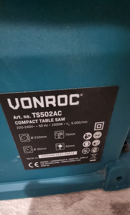 Настолен цирколяр Vonroc 1500w за части