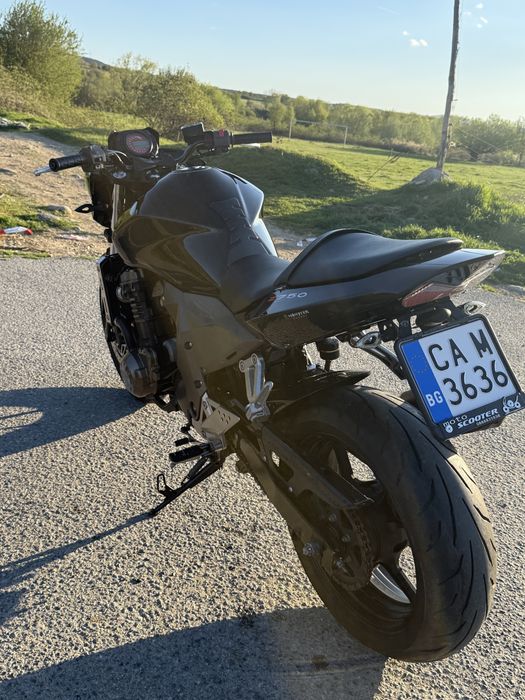 Мотор Kawasaki Z750 с оригинален ауспух MIVV