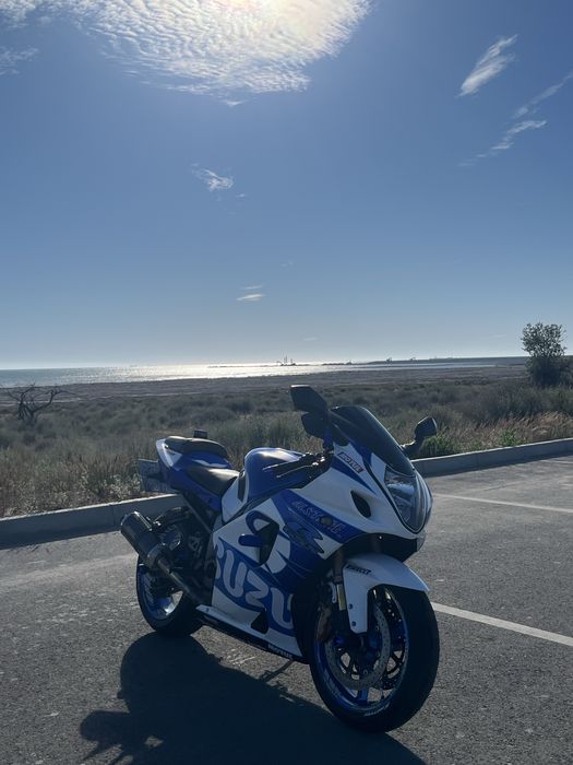 продам мотоцикл SUZUKI GSXR1000