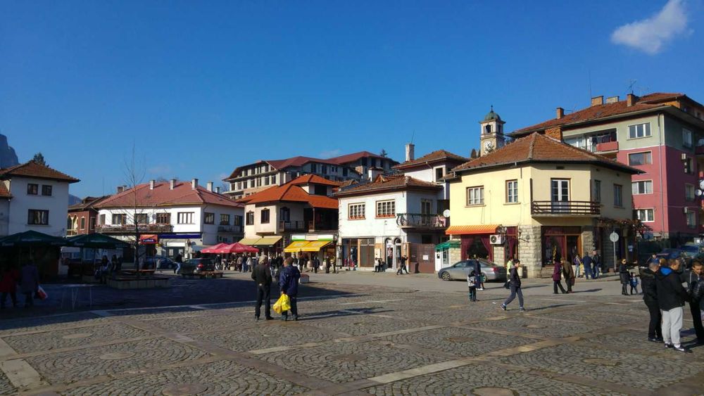 Продава се Хотел в Тетевен - 4853 кв.м за 73 €/кв.м - Снимка #3