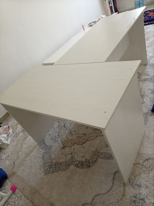 Срочно янги парта сотилади.