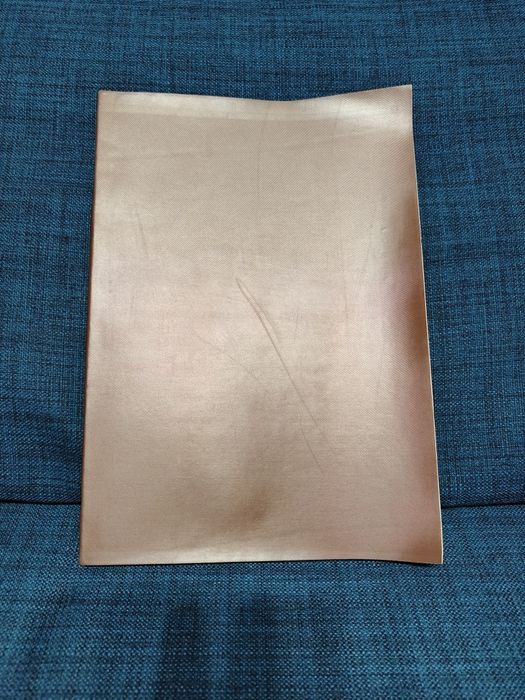 Продам тетради общие на 96 страниц в   клетку