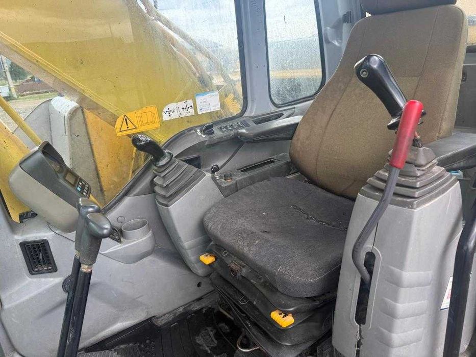 Excavator New Holland E 265