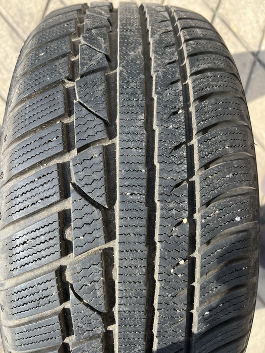 Гуми 235/55/17 зимни