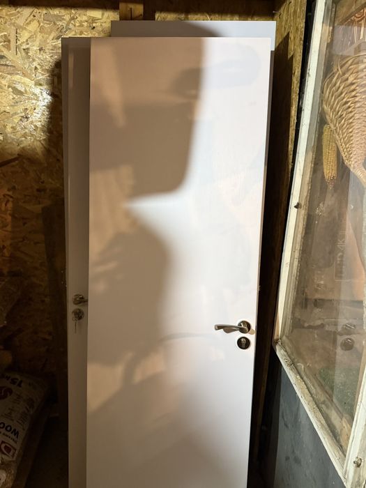 Интериорни врати+каси +первази - 7бр