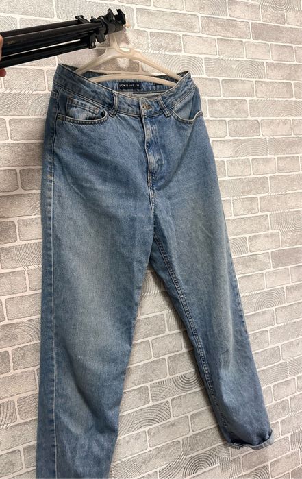 Джинсы 3шт mom 26-28 размер в идеальном состоянии