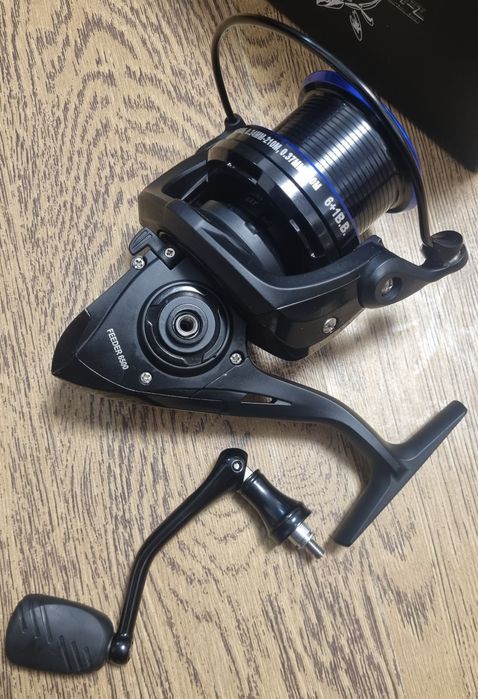 Mulineta Pro FL Strategist Feeder 6500 7rulmenti Model Nou