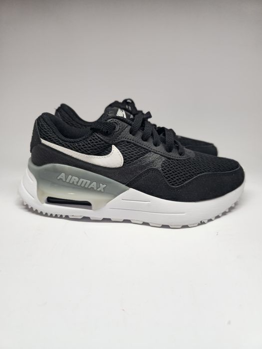 Дамски маратонки Nike Air Max SYSTM, 38 номер(24 см), нови