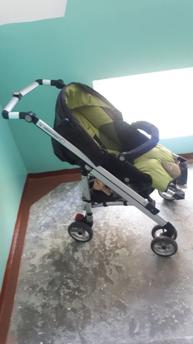 Продам детскую коляску