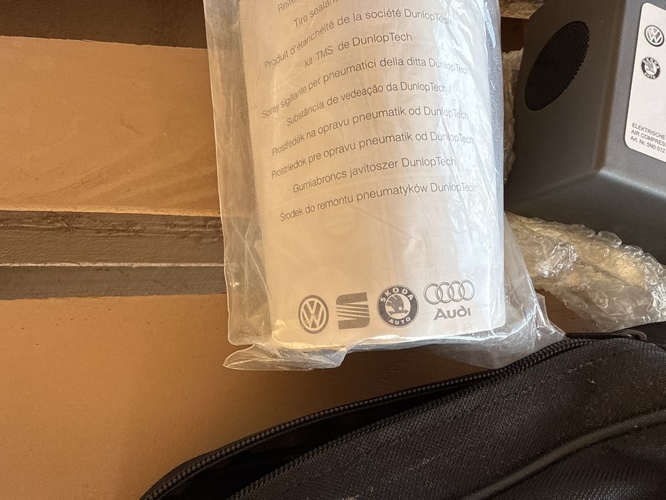 ЧИСТО НОВ Авариен Комплект Автокомпресор + Течна Фаза * 180W/15A/12V *